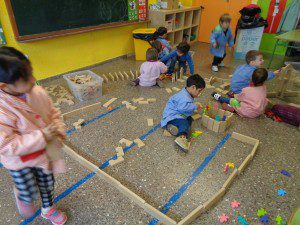 Racó de Peces. Construïm i juguem amb peces de fusta